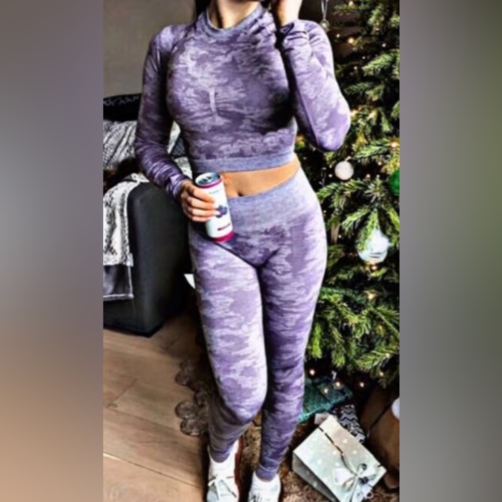 Gymshark Adapt Top & Leggings Set (Large)